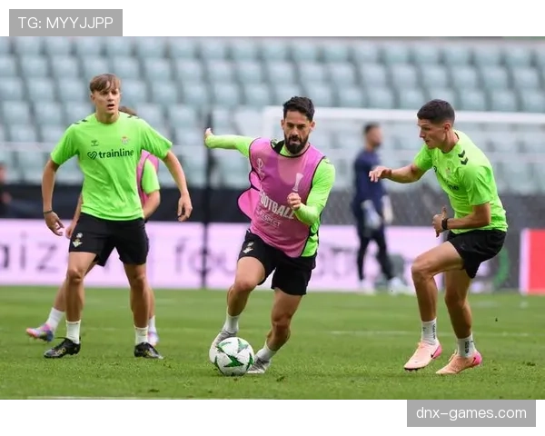 西甲新赛季开局阶段各队表现稳健，竞争格局持续提升