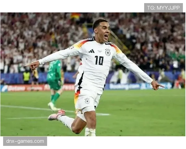 穆西亚拉vs维尔茨：中场定位与战术体系适配性对比分析